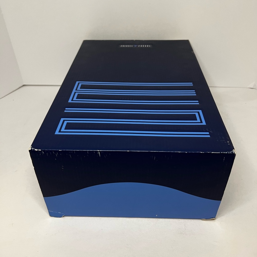 Nike Air Jordan 11 Retro Size 11.5 w/ Box EUC - Picture 15 of 16